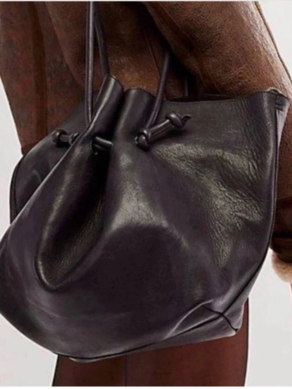 Free People Head Over Heels, Black Leather Drawstring Hobo Bag, NWT
MSRP$178